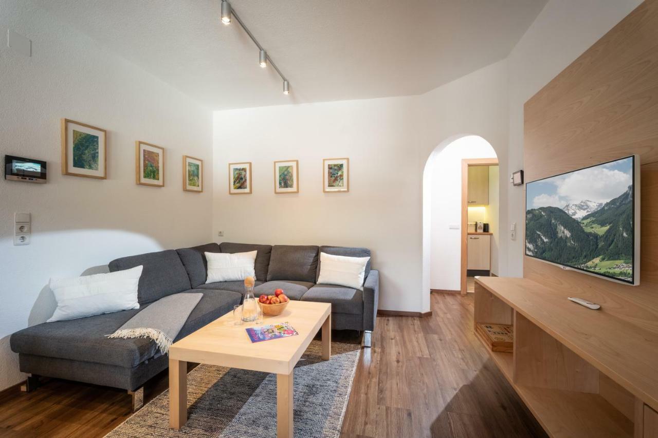 Monis Apartment *